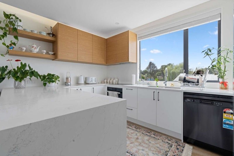 1B Fulton Crescent, Otara, Auckland - Carousel 1