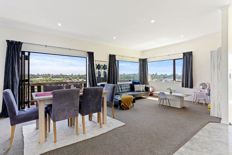 33 Amy Place, Pyes Pa, Tauranga - Carousel 2