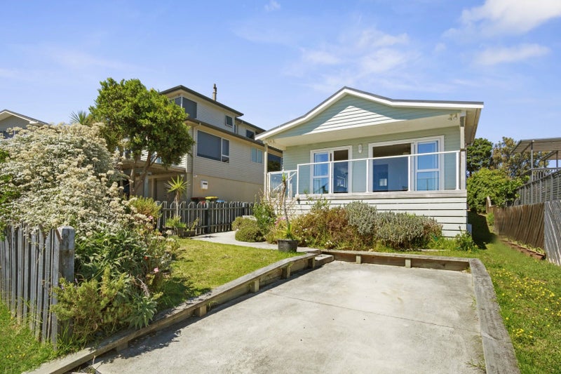 6A Beach Road, Titahi Bay, Porirua - Carousel 2