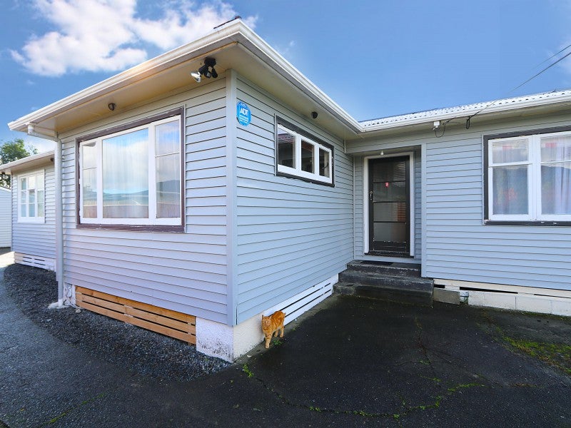 9 Petrie Street, Wainuiomata, Lower Hutt - Carousel 1