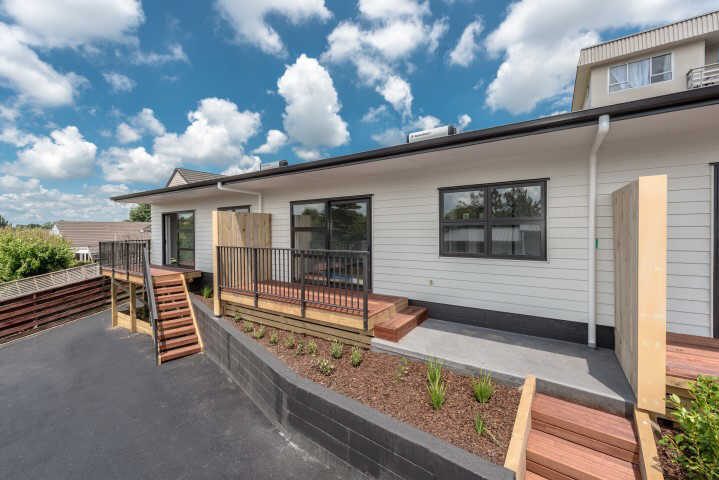 2/6 Tisdall Street, Hamilton Central, Hamilton - Carousel 1