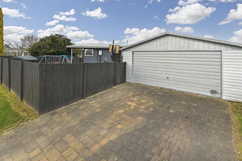 30 Folkestone Drive, Flaxmere, Hastings - Carousel 20