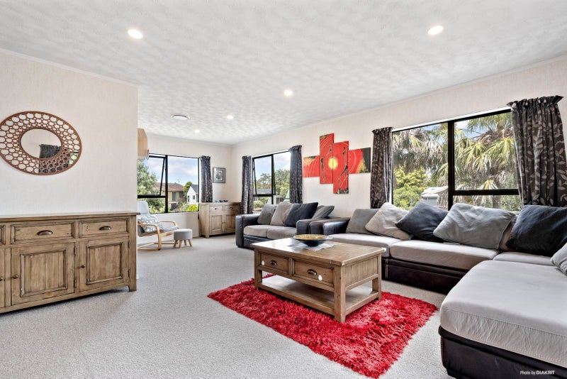 15 Hoylake Place, Wattle Downs, Auckland - Carousel 2