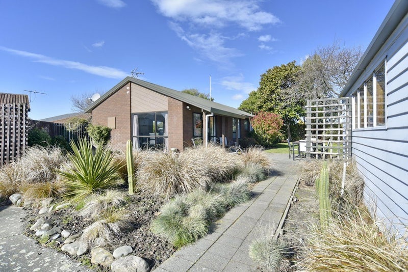 6 Heriott Close, Burwood, Christchurch - Carousel 1