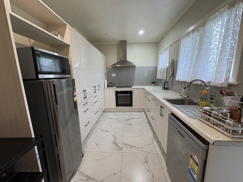 3/200 Southampton Street West, AKINA, Hastings - Carousel 1