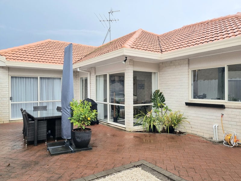 81B Mirrabooka Avenue, Botany Downs, Auckland - Carousel 11