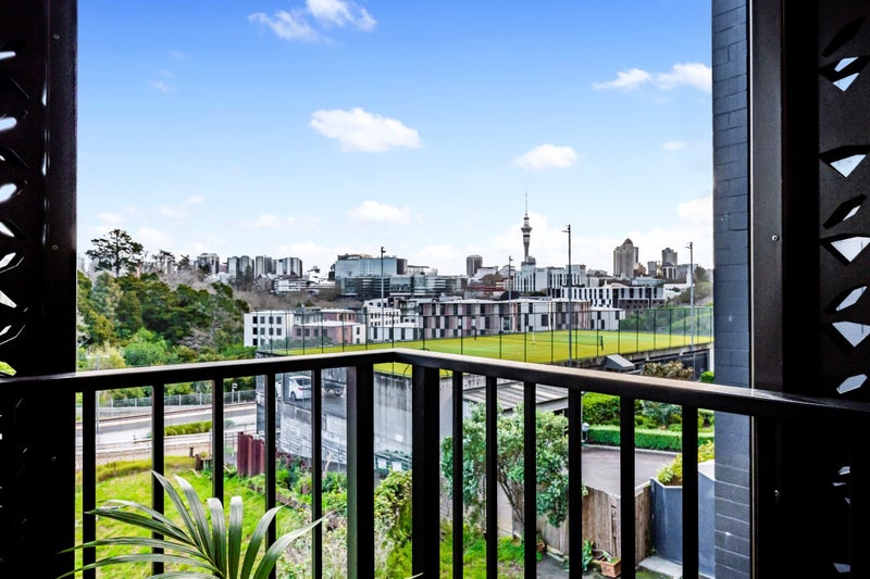 307/13 Cheshire Street, Parnell, Auckland - Carousel 1