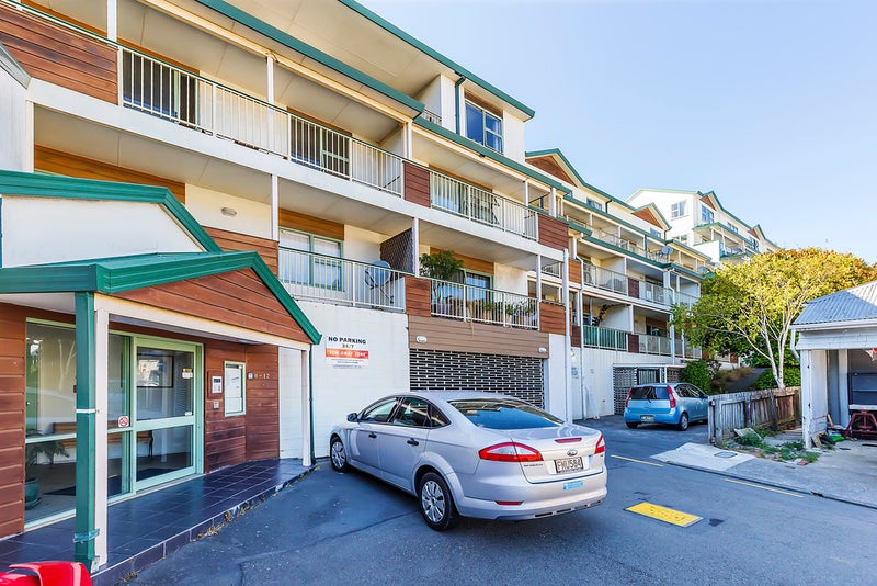 5/8 Girton Terrace, Mount Cook, Wellington - Carousel 11