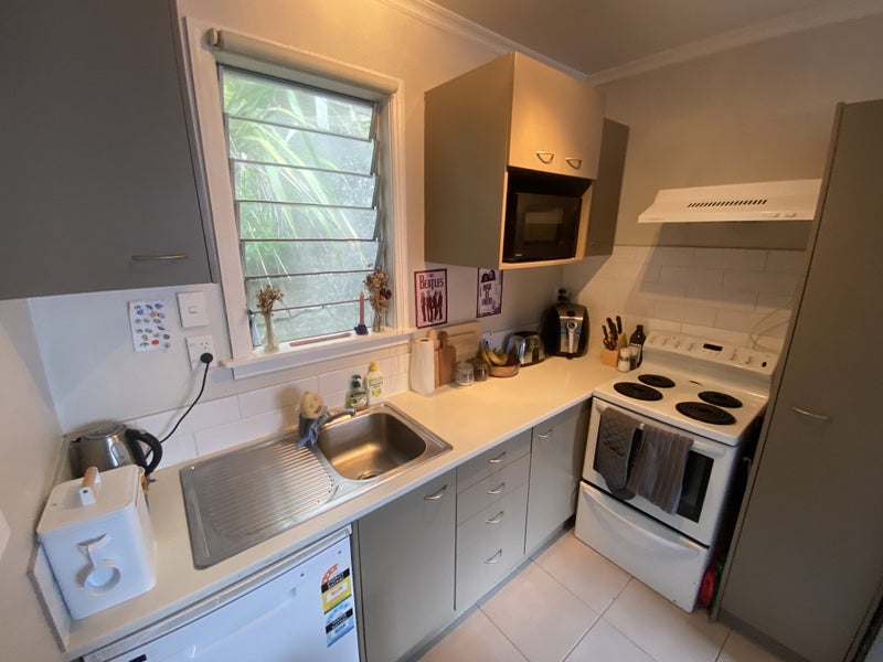 95 Kelburn Parade, Kelburn, Wellington - Carousel 2