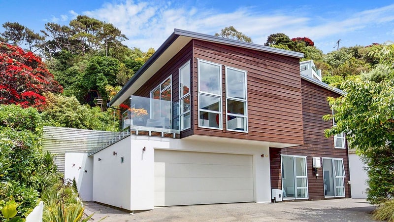 98 Awa Road, Seatoun, Wellington - Carousel 1