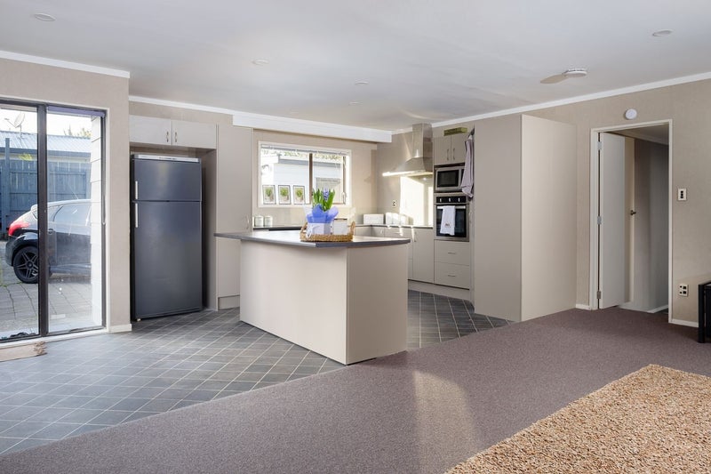 7B Pokapu Place, Bethlehem, Tauranga - Carousel 2