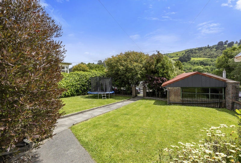 16 Rhodes Terrace, North East Valley, Dunedin - Carousel 2
