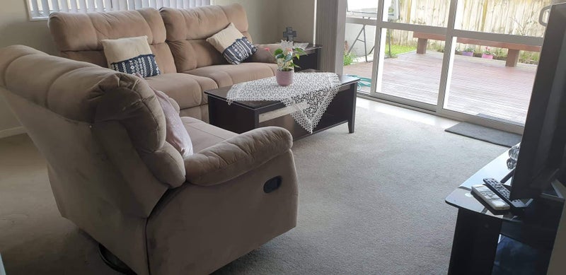 69 Travis View Drive, Fairview Heights, Auckland - Carousel 1