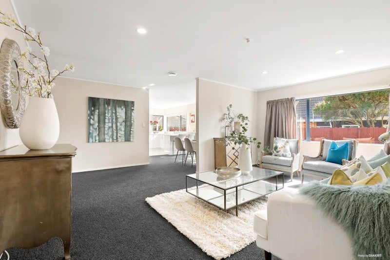 7 Eiger Place, Northpark, Auckland - Carousel 2