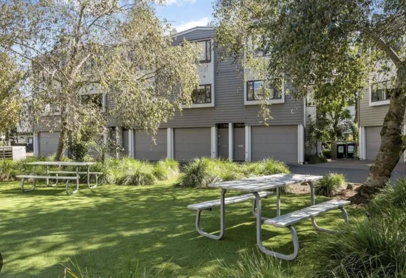 32 Dovedale Place, Parnell, Auckland - Carousel 2
