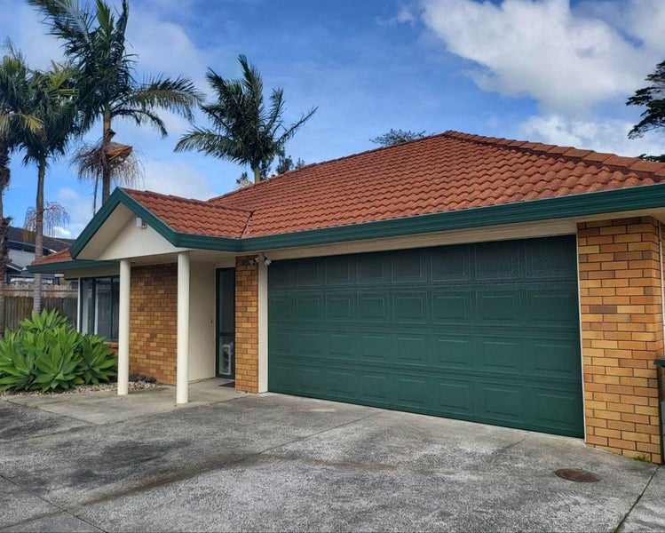 2/16 Fintona Place, Dannemora, Auckland - Carousel 1