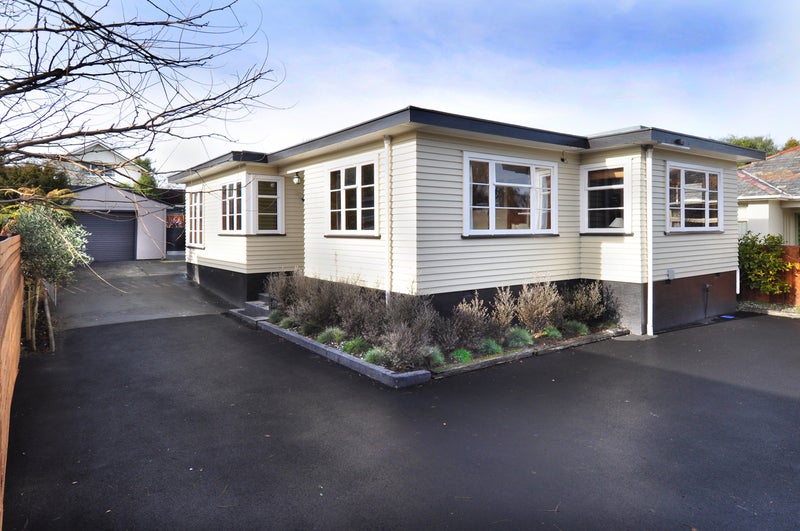 22 Riverlaw Terrace, Saint Martins, Christchurch - Carousel 2