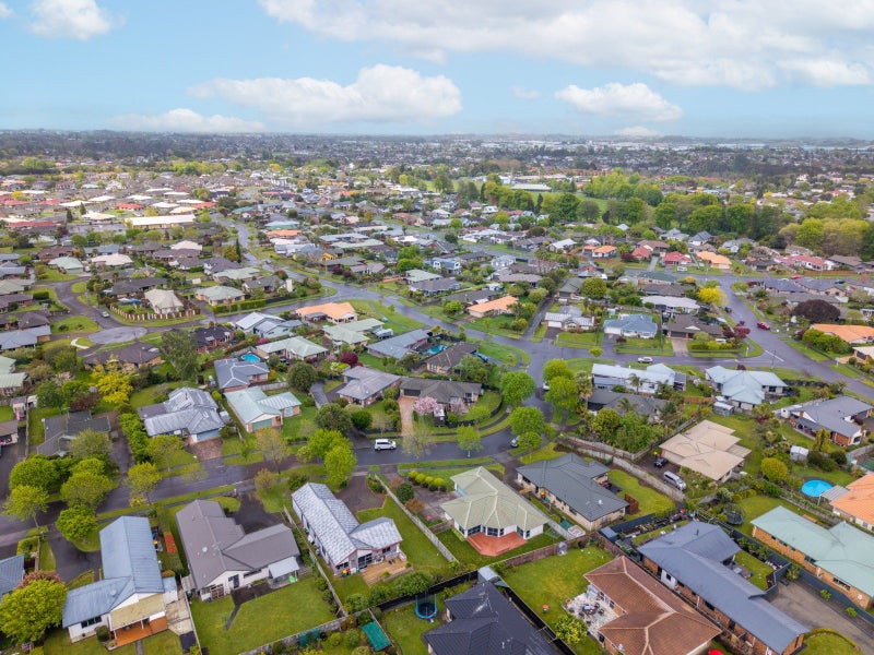43 Bouverie Crescent, Flagstaff, Hamilton - Carousel 26