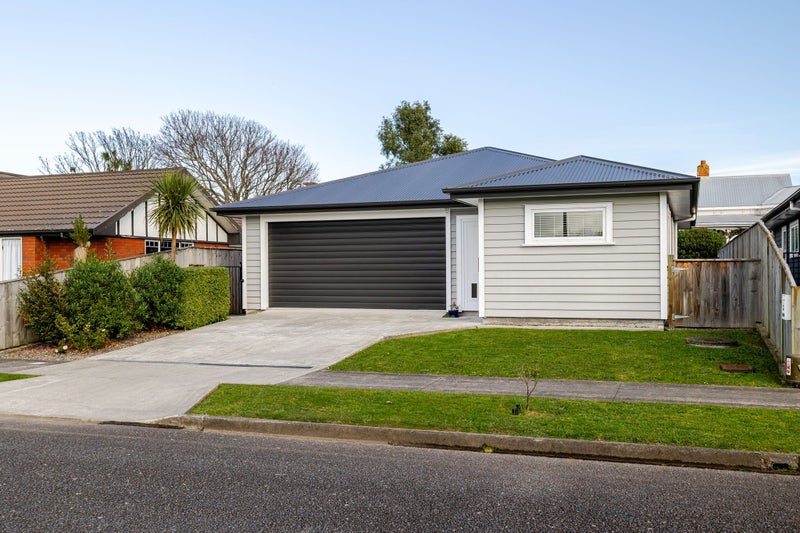 13 Sutherland Crescent, Westbrook, Palmerston North - Carousel 32