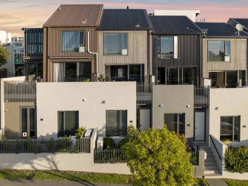 2/2 Second Avenue, Kingsland, Auckland - Carousel 1