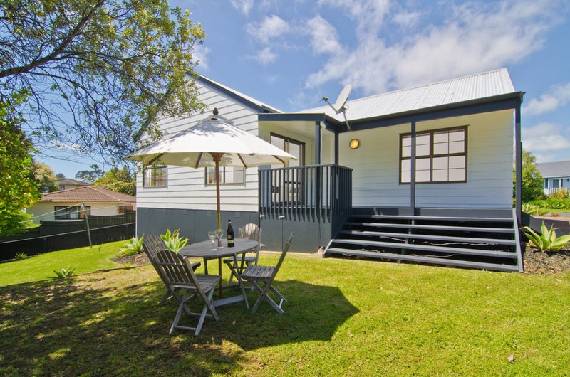 27 Marendellas Drive, Bucklands Beach, Auckland - Carousel 1