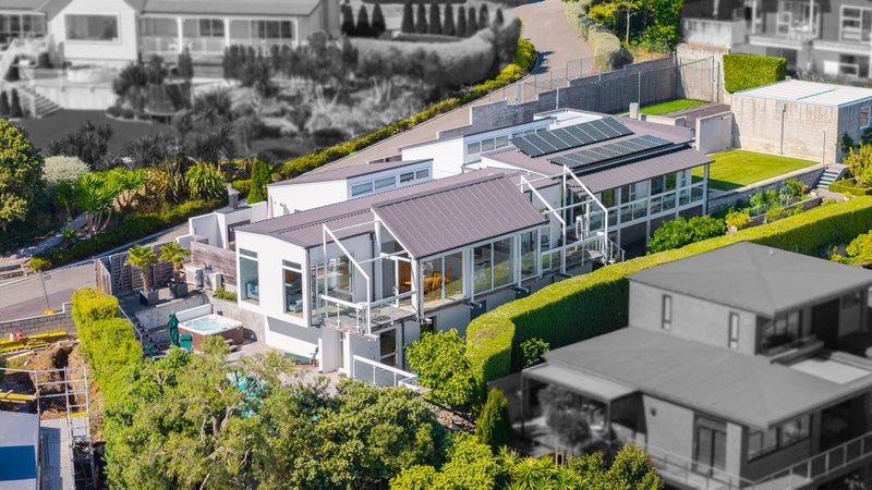 12 Balmoral Lane, Redcliffs, Christchurch - Carousel 1