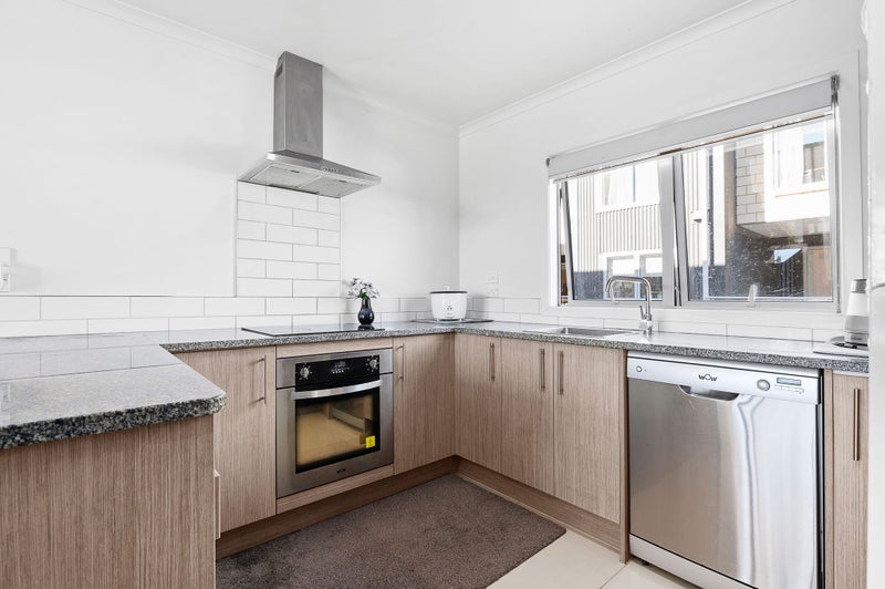 5/9 Vialou Street, Hamilton Central, Hamilton - Carousel 2