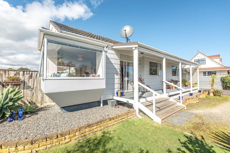 3B Sheffield Place, Springvale, Whanganui - Carousel 1