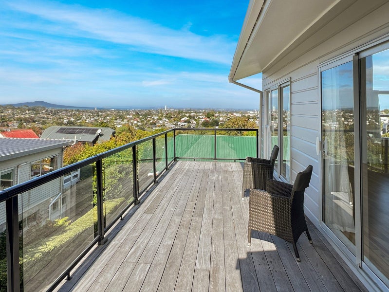 2/87 Sunset Road, Totara Vale, Auckland - Carousel 2