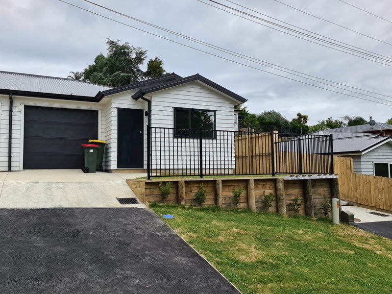 2/18 Rothwell Street, Dinsdale, Hamilton - Carousel 1