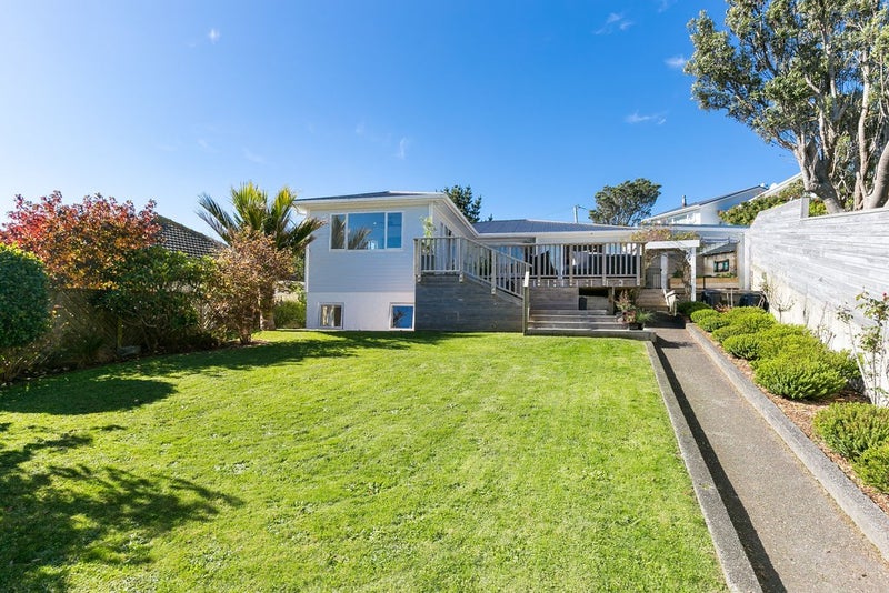 204 Helston Road, Paparangi, Wellington - Carousel 2