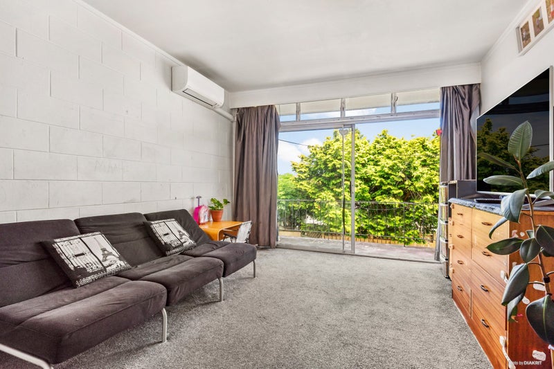 8/22 Patterson Street, Sandringham, Auckland - Carousel 1