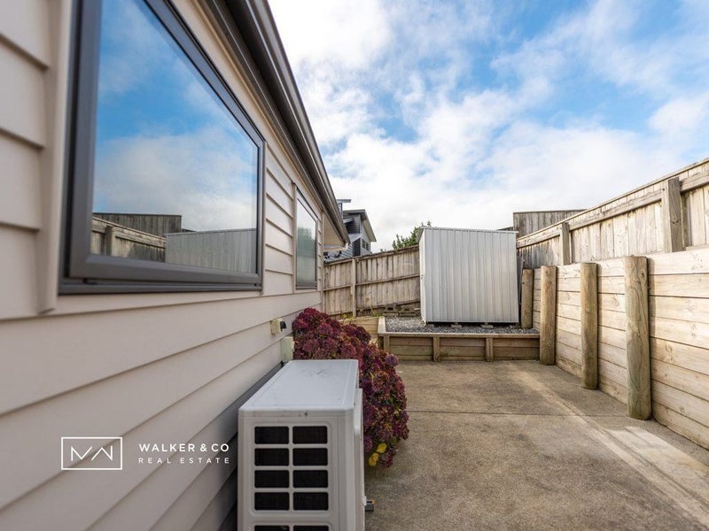 7 Percy Kinsman Crescent, Riverstone Terraces, Upper Hutt - Carousel 16