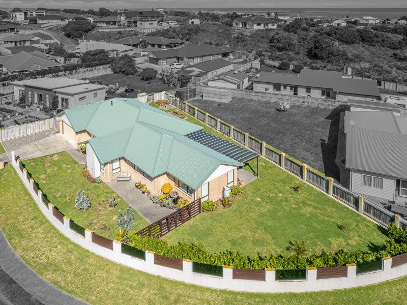 12 Golf Vue Place, Castlecliff, Whanganui - Carousel 2