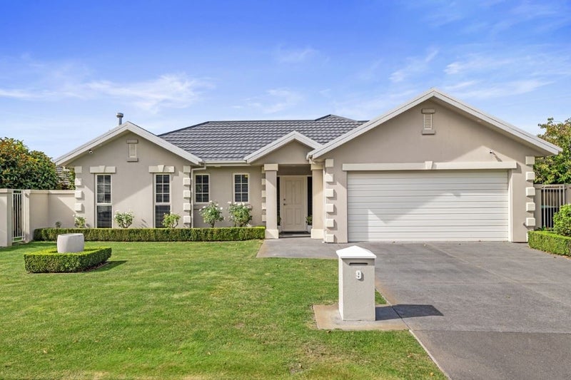 9 Providence Place, Redwood, Christchurch - Carousel 1