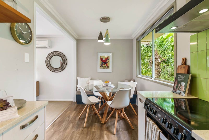 35 Ridgewood Crescent, Birkenhead, Auckland - Carousel 1