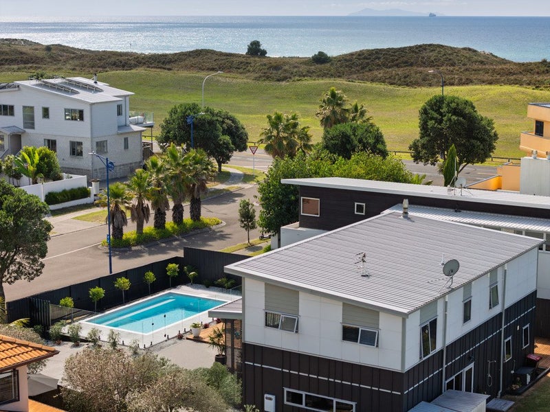 7 Bermuda Drive, Papamoa Beach, Papamoa - Carousel 1