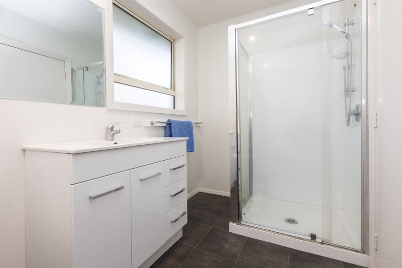 15 Frensham Crescent, Woolston, Christchurch - Carousel 16