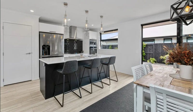 11 Fuller Street, Papamoa Beach, Papamoa - Carousel 2