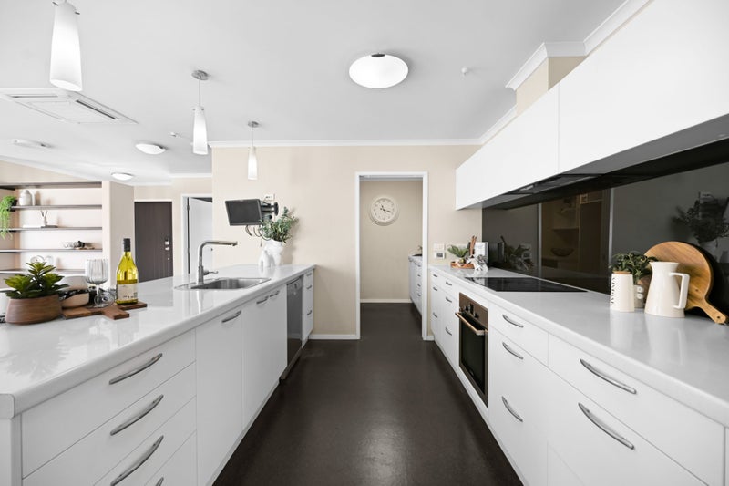 33 Aquila Crescent, Rototuna North, Hamilton - Carousel 2