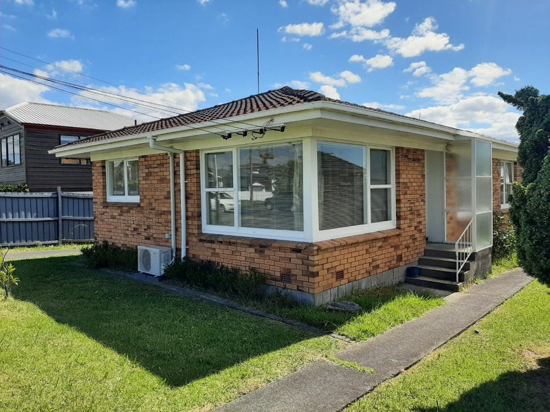 1/12 Aramoana Avenue, Devonport, Auckland - Carousel 1