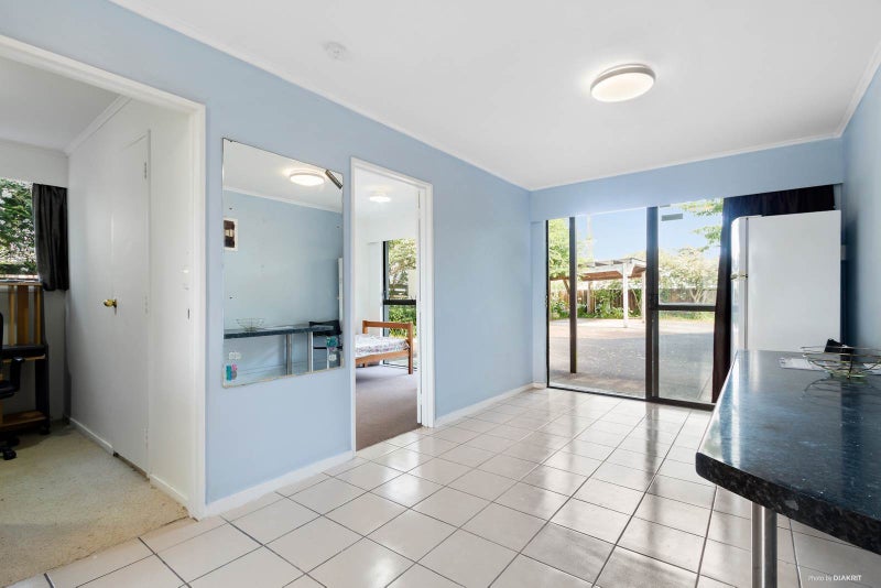 2/14 Latham Avenue, Pakuranga, Auckland - Carousel 1