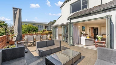 2/3 Temple Street, Meadowbank, Auckland - Carousel 1