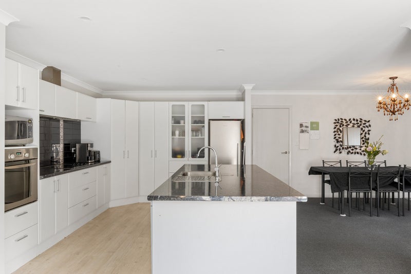18 Amy Place, Pyes Pa, Tauranga - Carousel 2