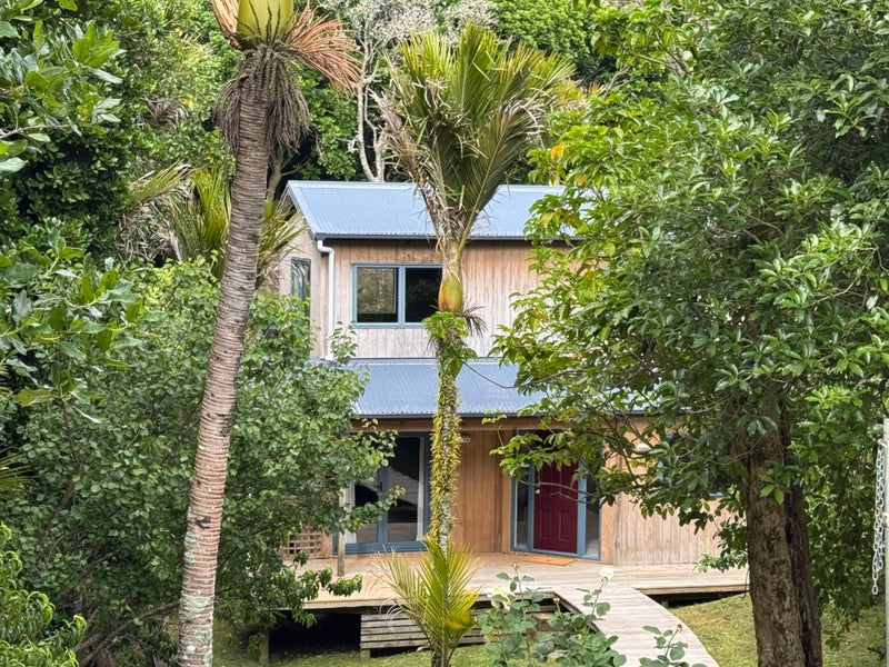 1 Te Toki Road, Ostend, Waiheke Island - Carousel 2