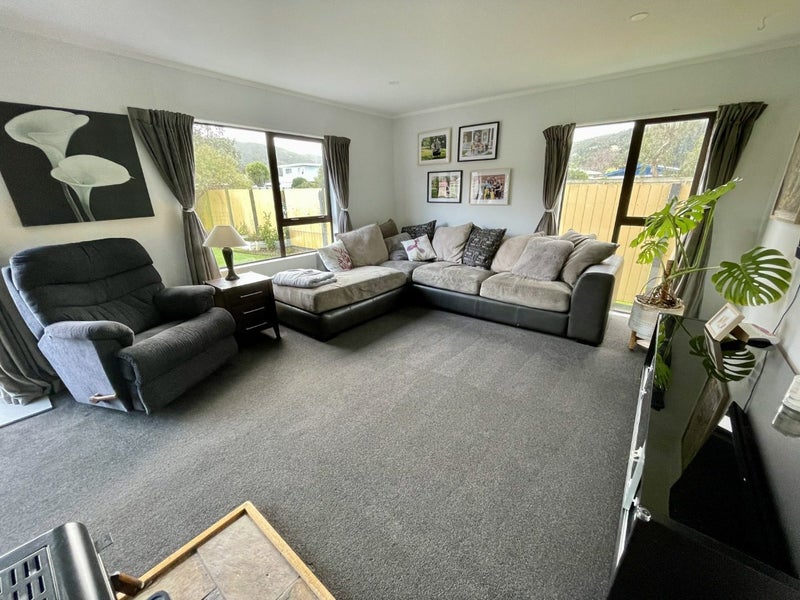 53 Parkway, Wainuiomata, Lower Hutt - Carousel 2