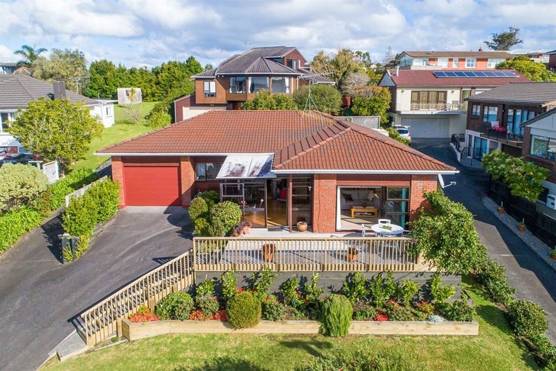 1/30 QUEBEC RD, Milford, North Shore City - Carousel 1