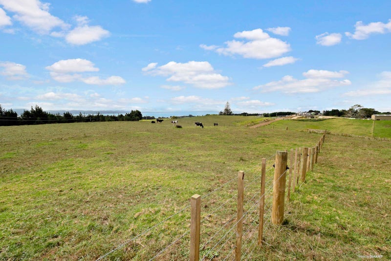 134 Grahams Beach Road, Manukau Heads, Āwhitu - Carousel 2