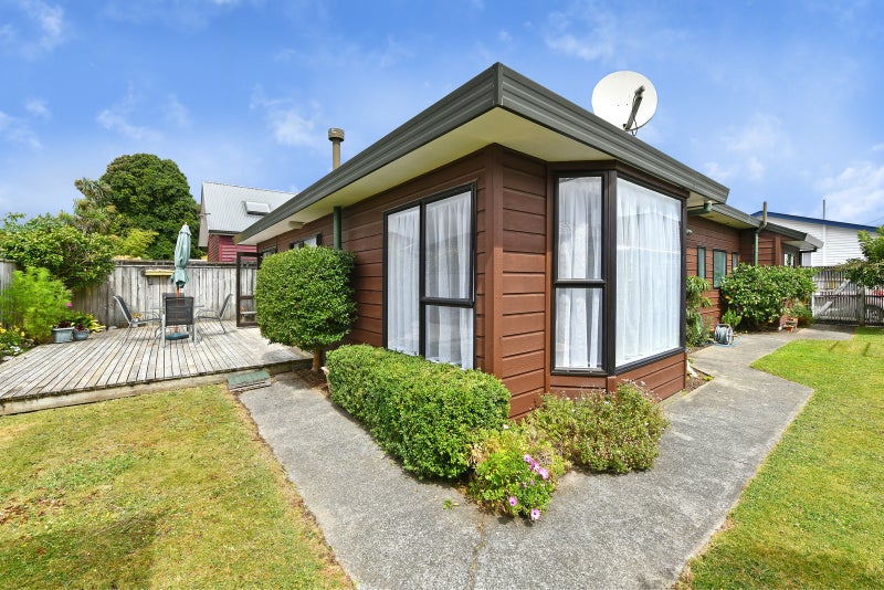 2/189 Knights Road, Hutt Central, Lower Hutt - Carousel 1