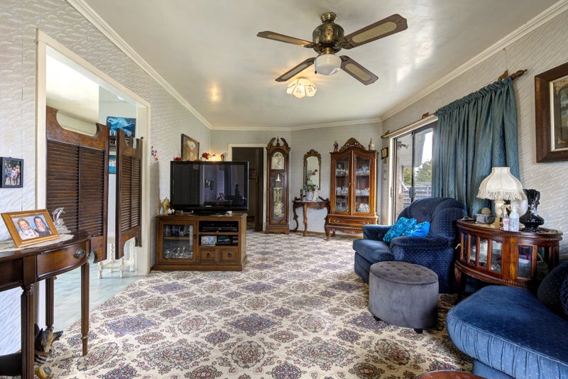 15 Pryce Place, Silverdale, Hamilton - Carousel 2